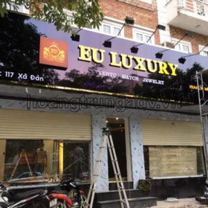 Làm biển quảng cáo tấm alu gương đen, vàng giá rẻ tại hà nội