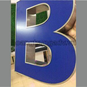 Gia công chữ nổi mica dán decal đổi màu 3M tại hà nội