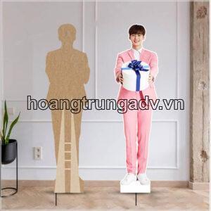 Làm standee hình người giá rẻ miễn phí giao hàng tại hà nội